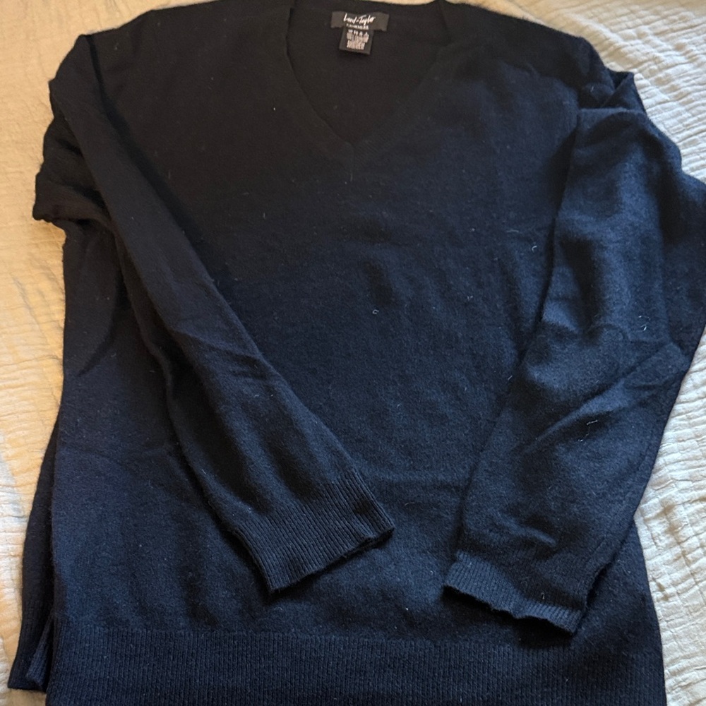 Lord & Taylor Women's Black Cashmere V-Neck Sweater